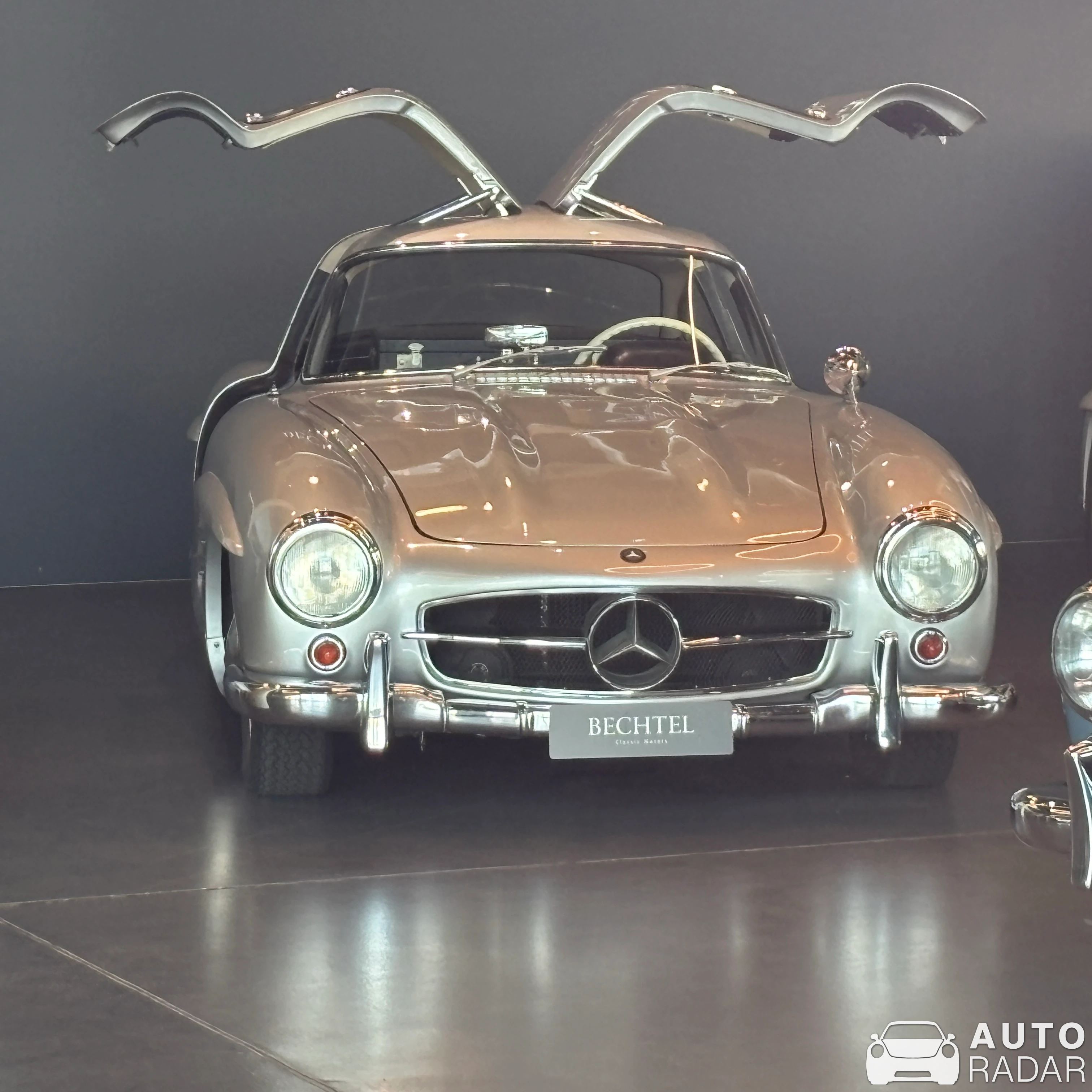Mercedes-Benz SL 300 spotted in Böblingen