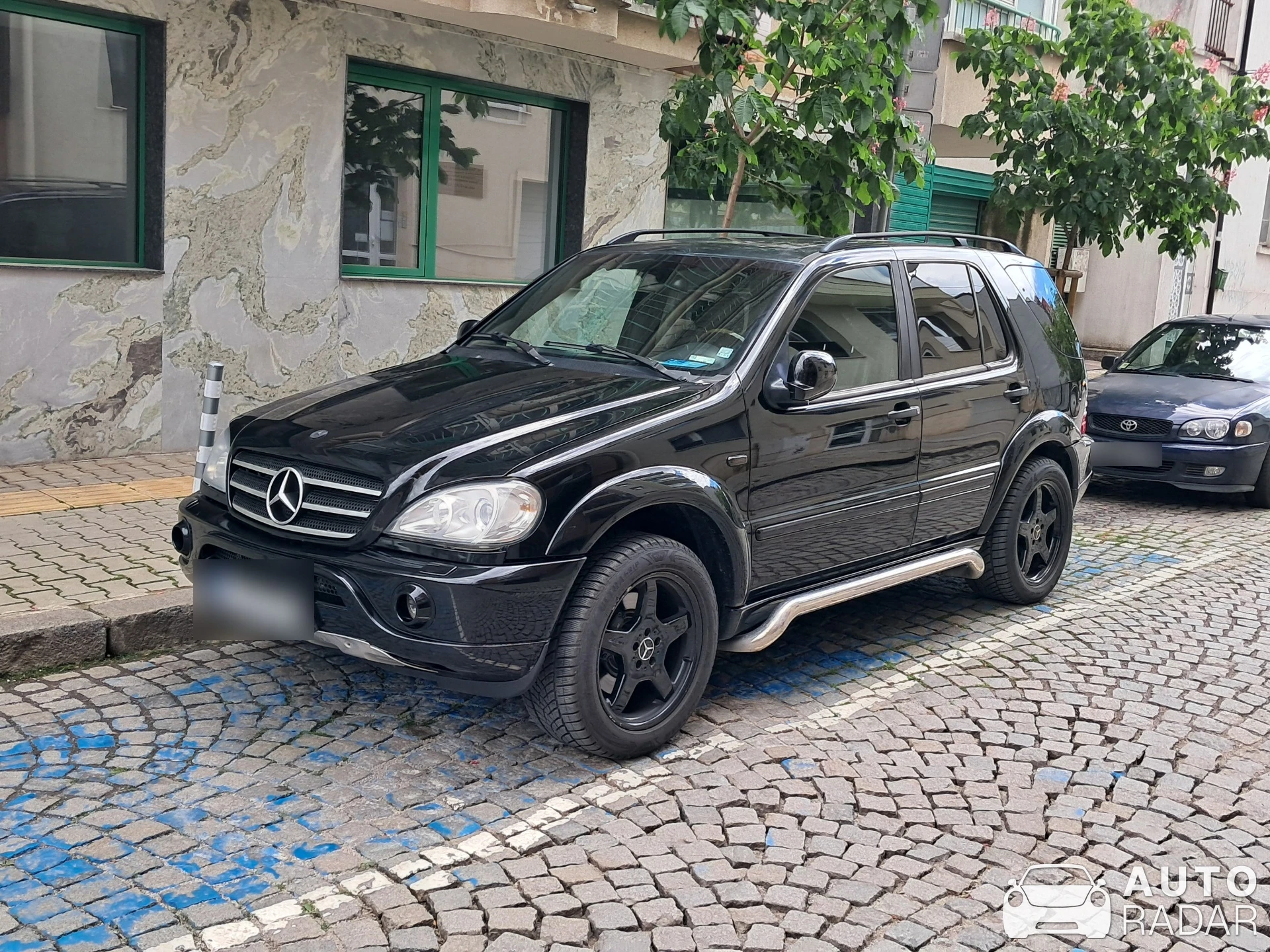 Mercedes-Benz ML 55 AMG spotted in София