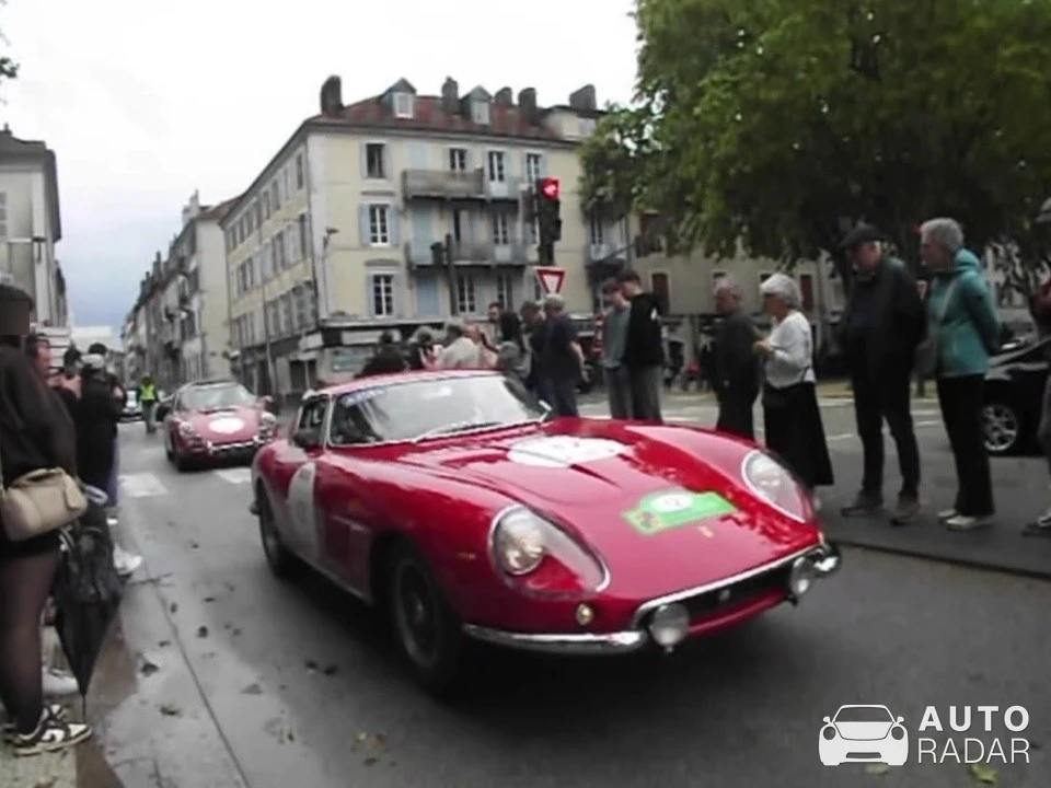 Ferrari 275 GTB/4 spotted in Pau