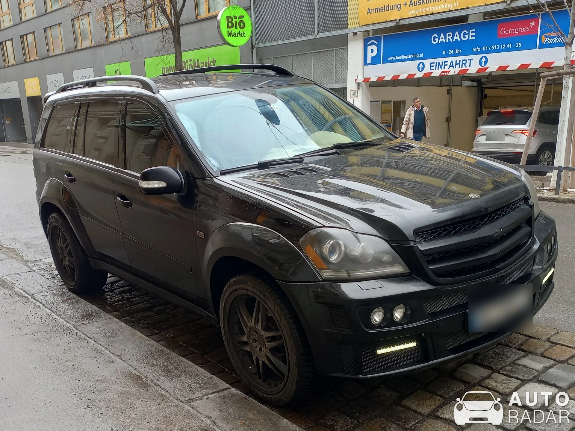 Mercedes-Benz MKB GL 65 AMG X164 spotted in Vienna, Austria