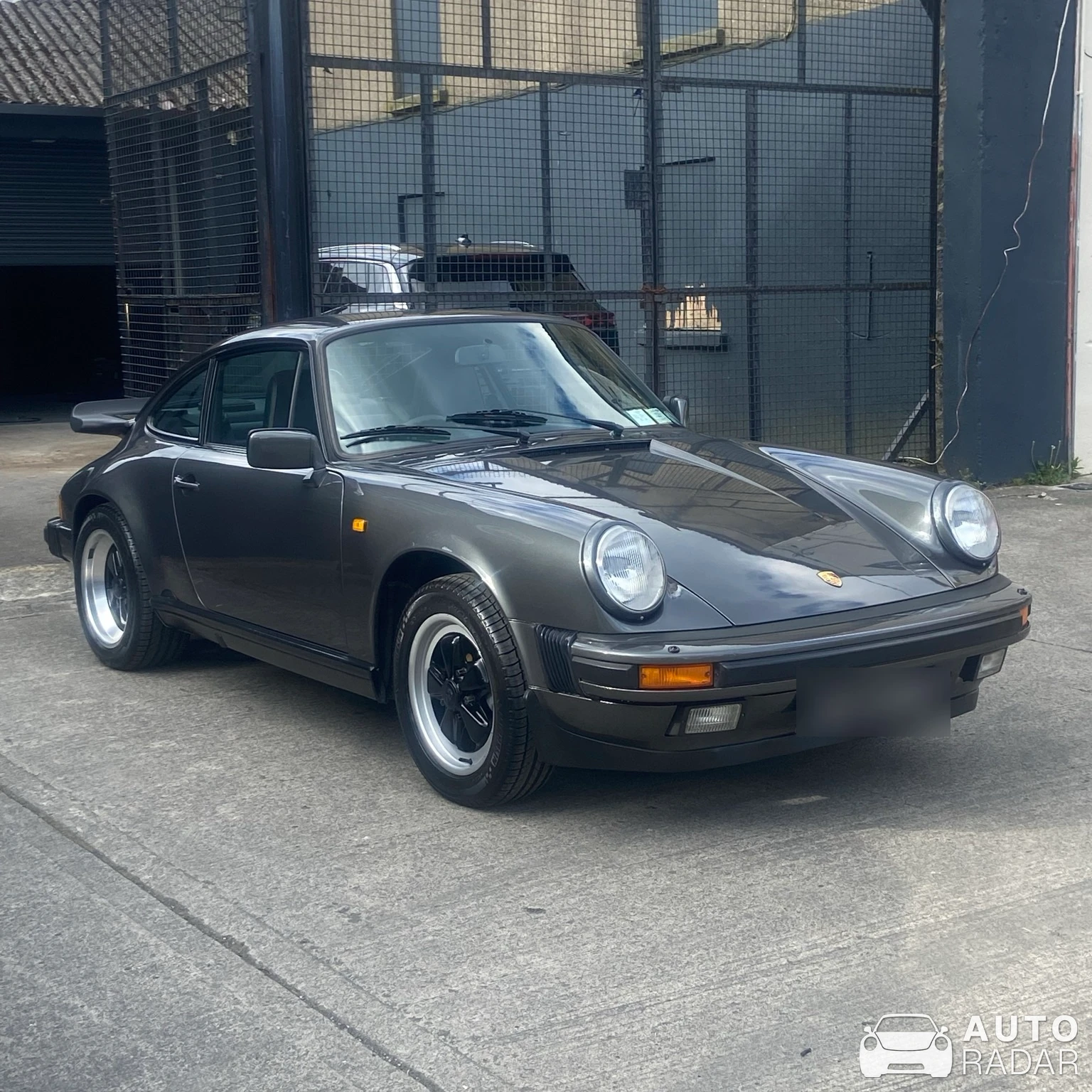 Porsche 911 Carrera 3.2 spotted in Longford