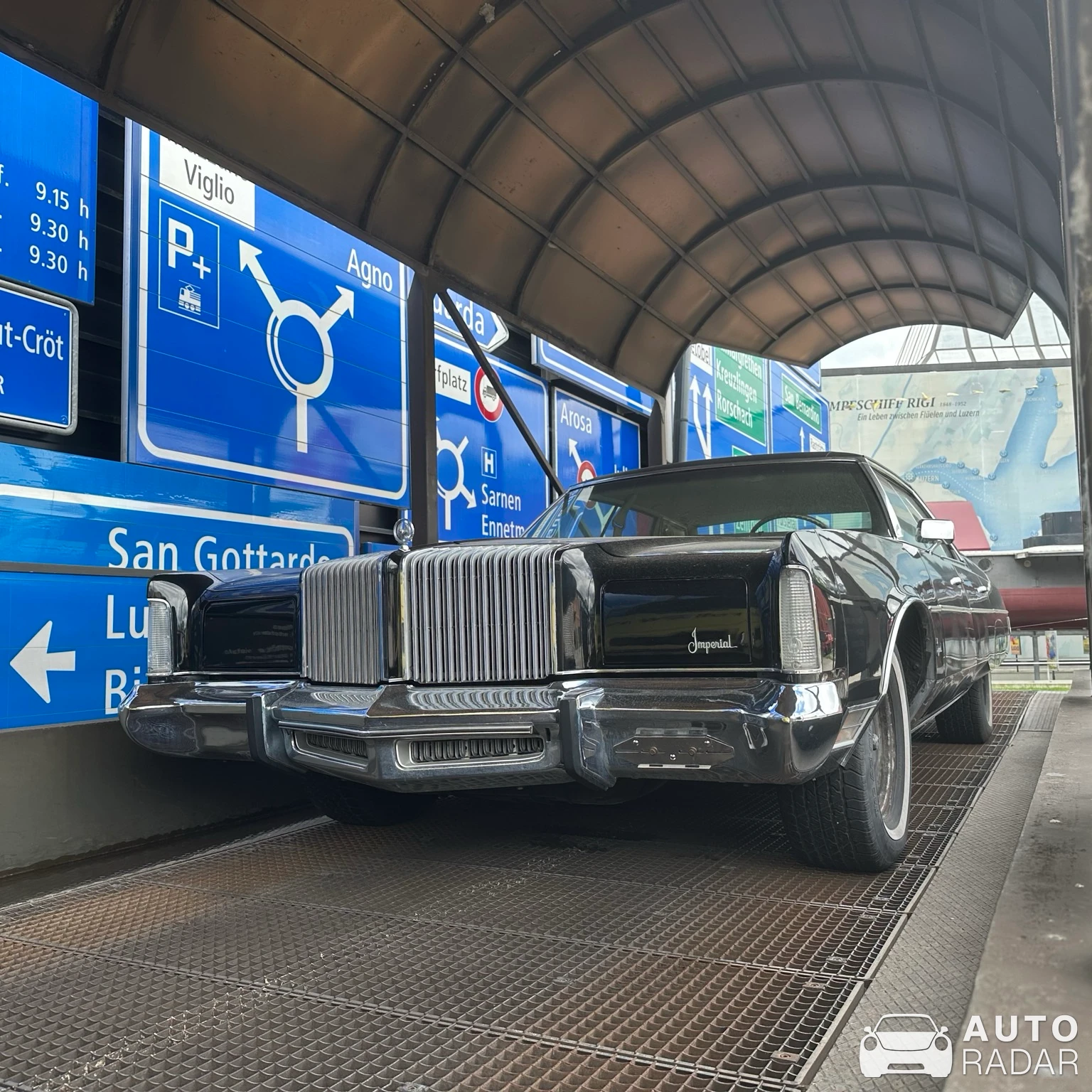 Chrysler Imperial CH spotted in Luzern, Schweiz