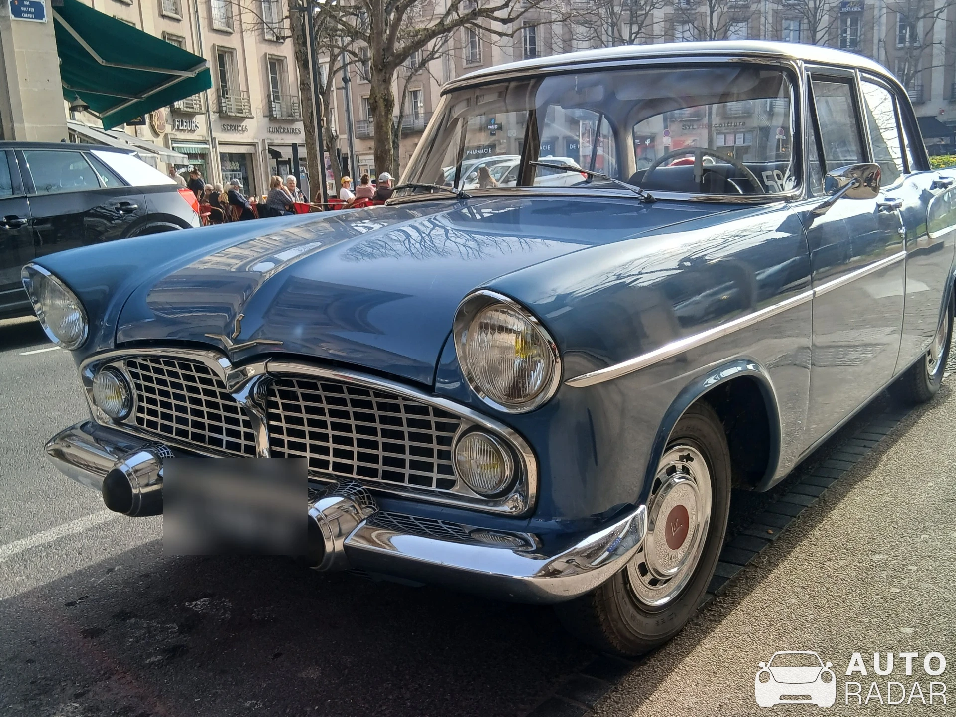 Simca Chambord spotted in Toul
