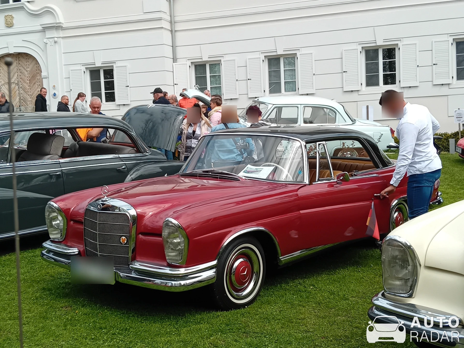 Mercedes-Benz W111 spotted in Gbeľany