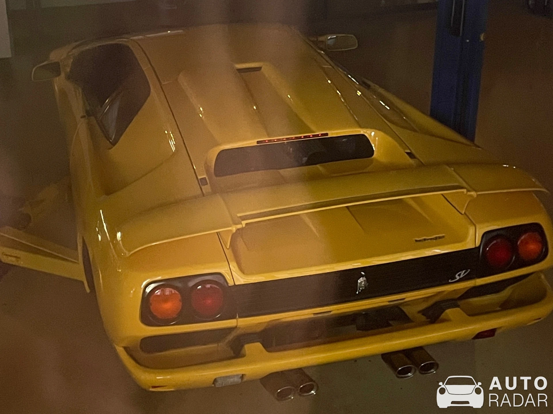 Lamborghini Diablo SV spotted in Strath Creek