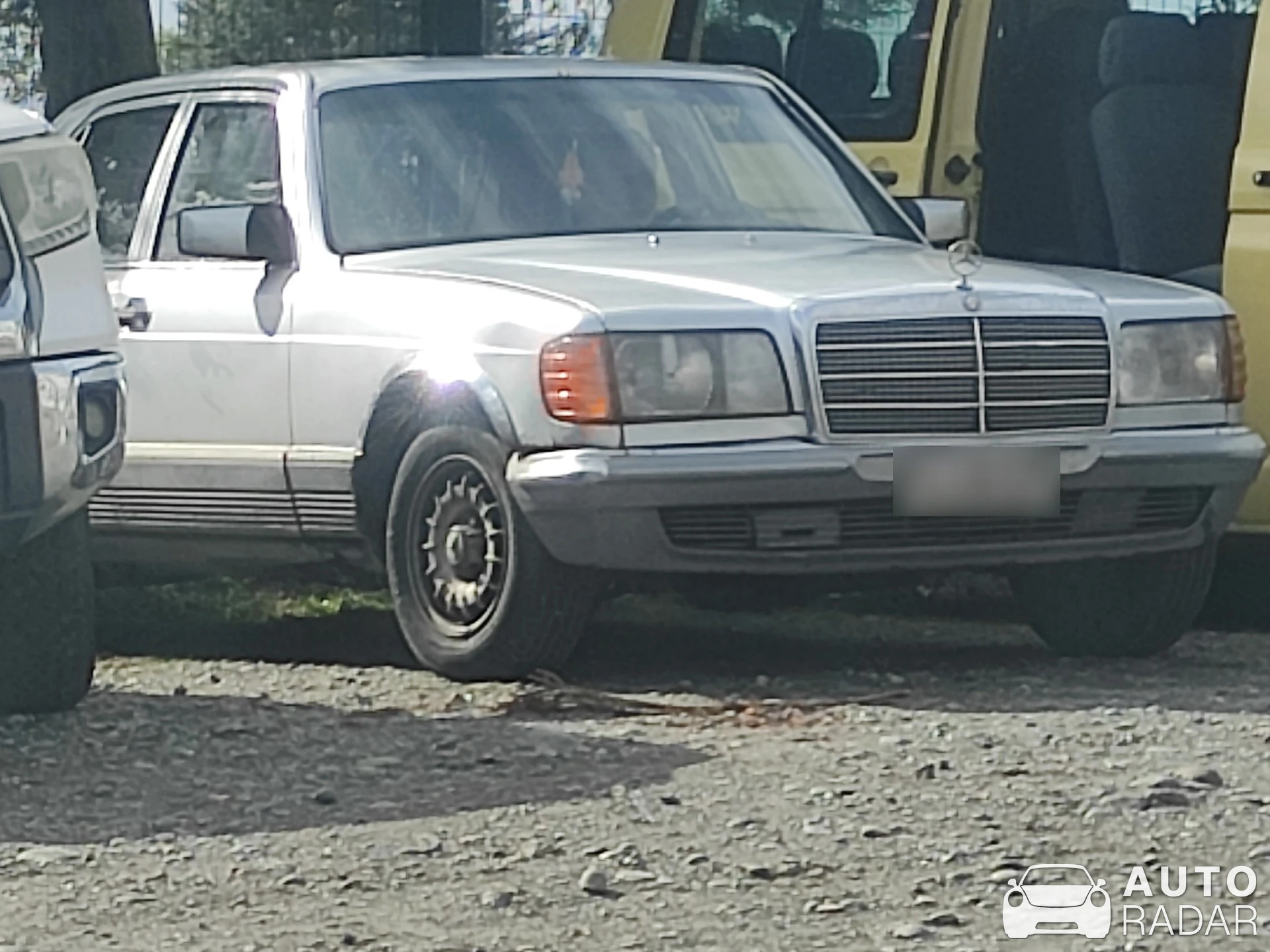 Mercedes-Benz 200E W123 spotted in Calbuco