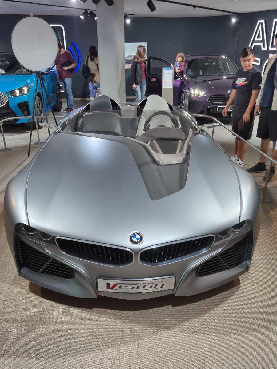 BMW Vision ConnectedDrive