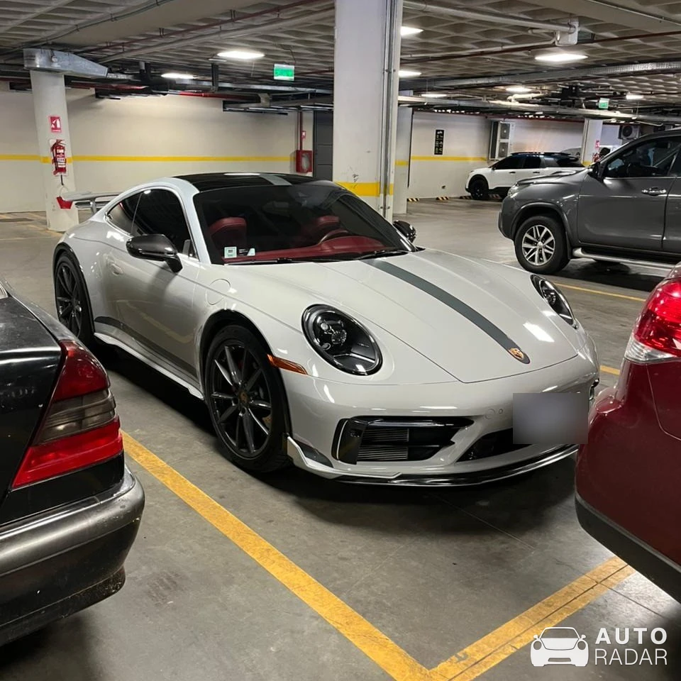 Porsche 992 Carrera S MkI spotted in Luque, Paraguay