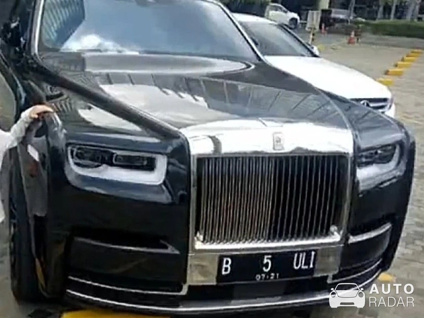 Rolls-Royce Phantom VIII spotted in Jakarta Utara, Indonesia