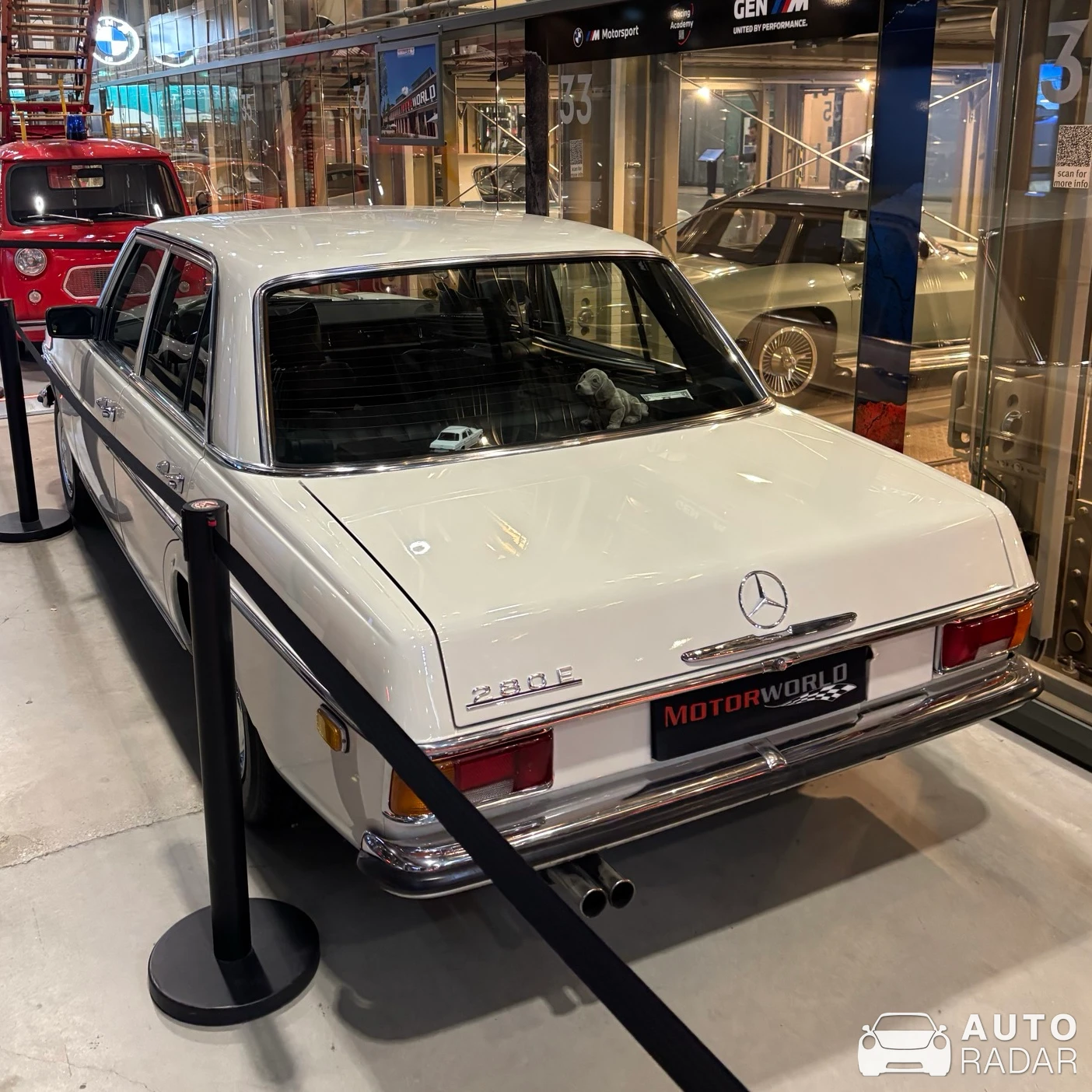 Mercedes-Benz 280 spotted in München