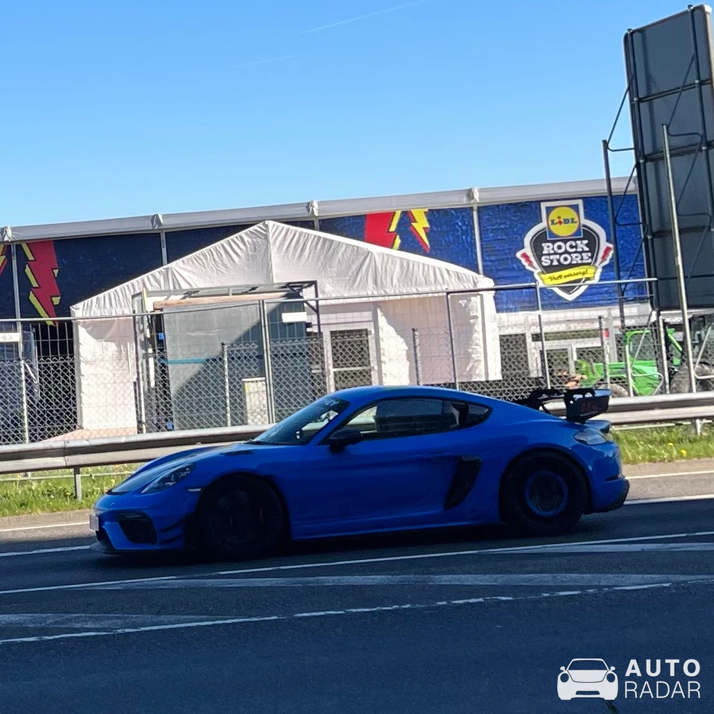 Porsche 718 Cayman GT4 RS MR spotted in Nürburg