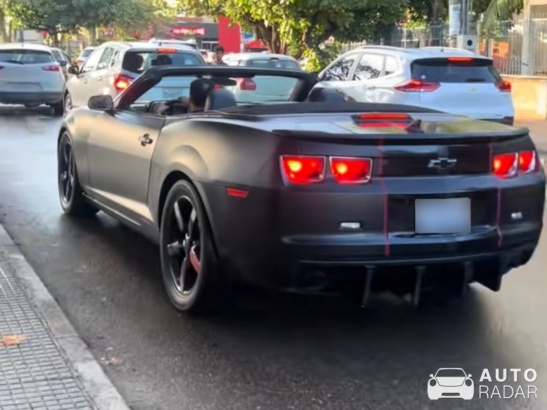 Chevrolet Camaro SS Convertible spotted in Santa Cruz de la Sierra