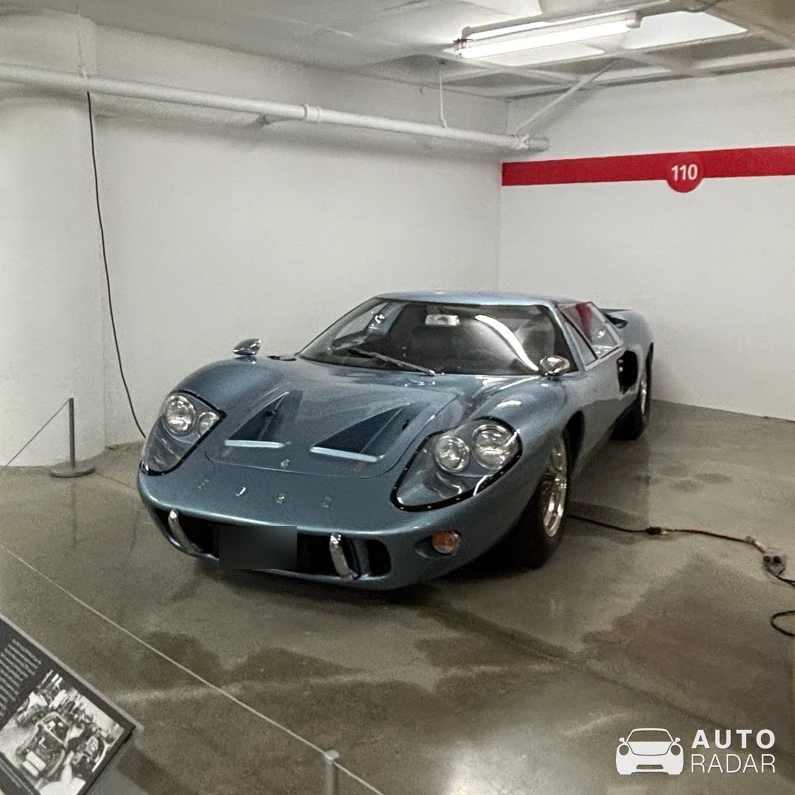 Ford GT40 MkIII spotted in Los Angeles