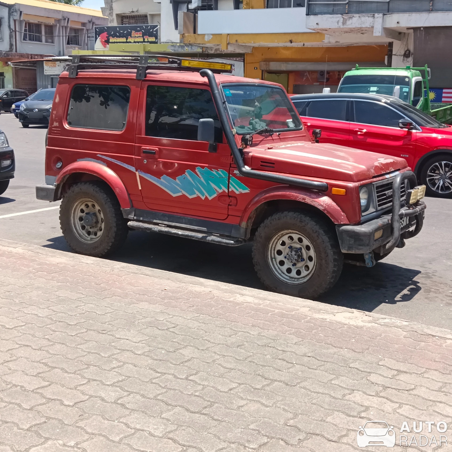 Suzuki Samurai spotted in Tuaran