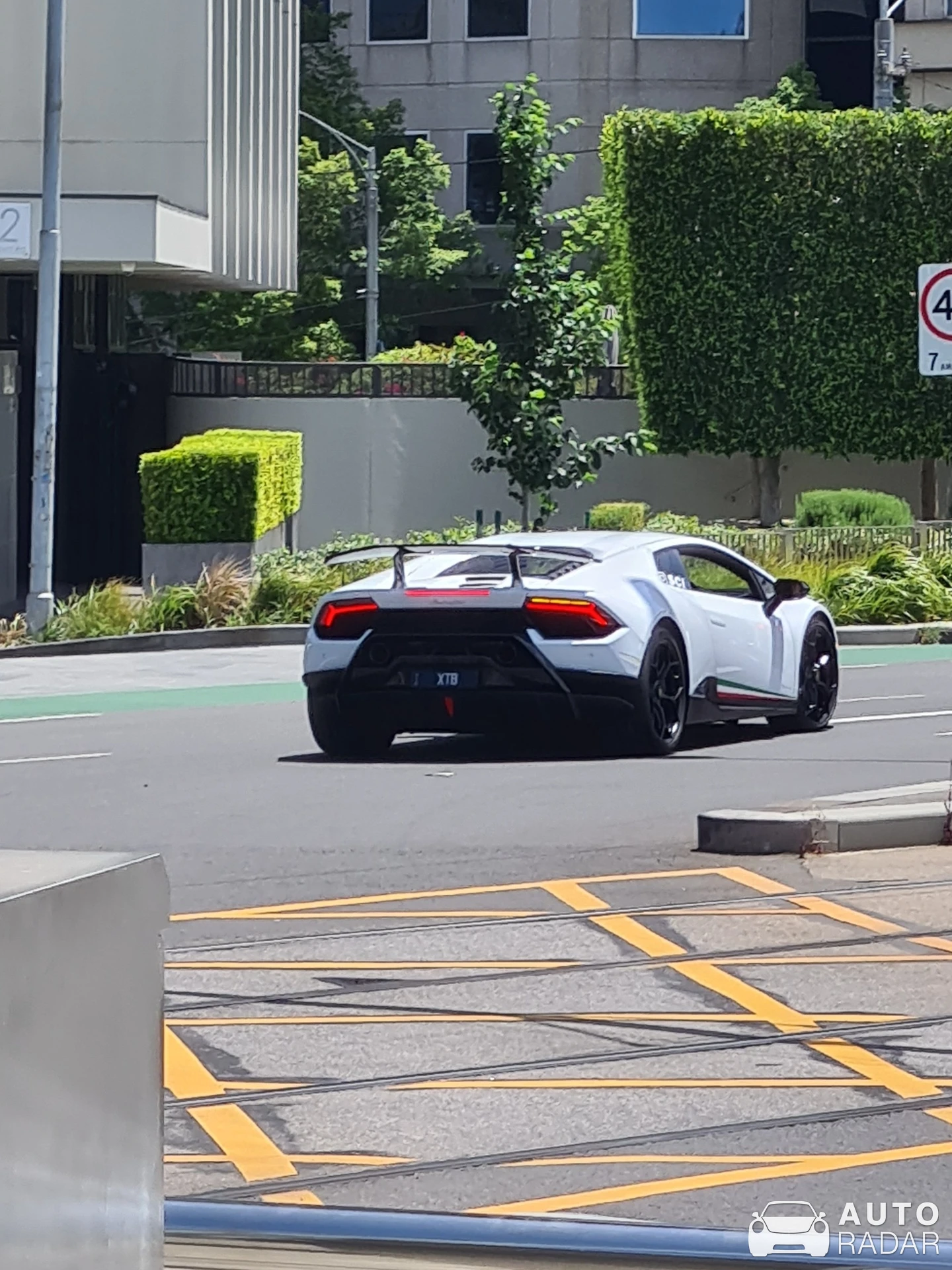 Lamborghini Huracán LP580-2 spotted in Melbourne, Australia