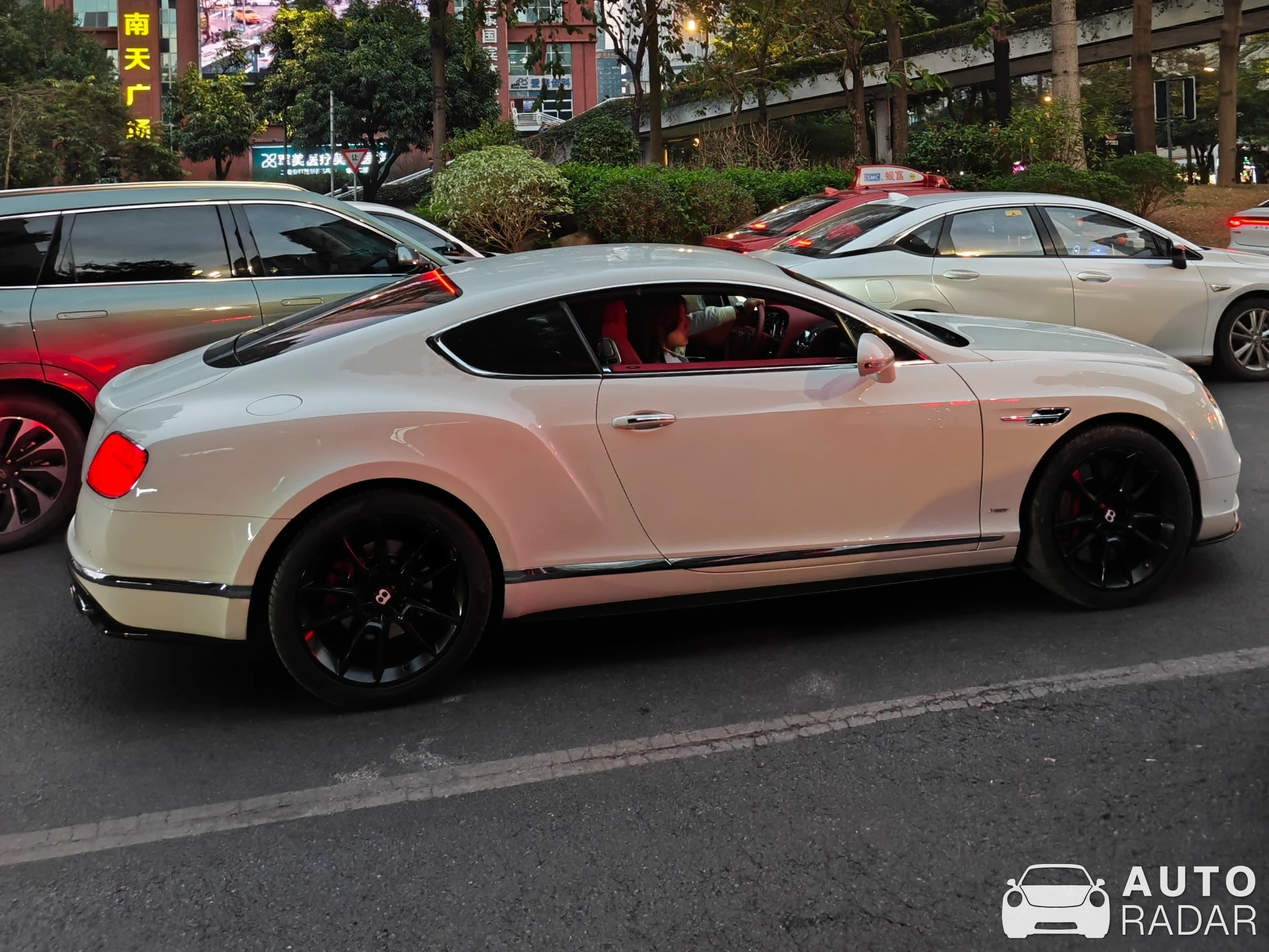 Bentley Continental GT spotted in 广州市, 中國
