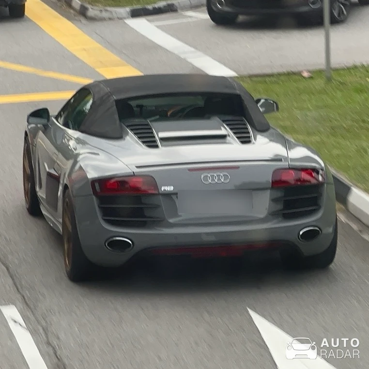 Audi R8 V10 Spyder spotted in Singapore, Singapore