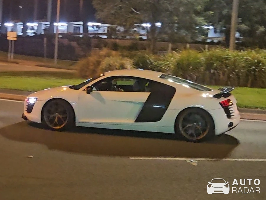 Audi R8 V10 Plus 2015 spotted in Surfers Paradise
