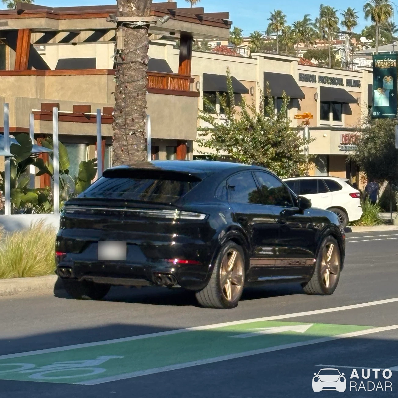 Porsche Cayenne Coupé Turbo S E-Hybrid spotted in Hermosa Beach, United States