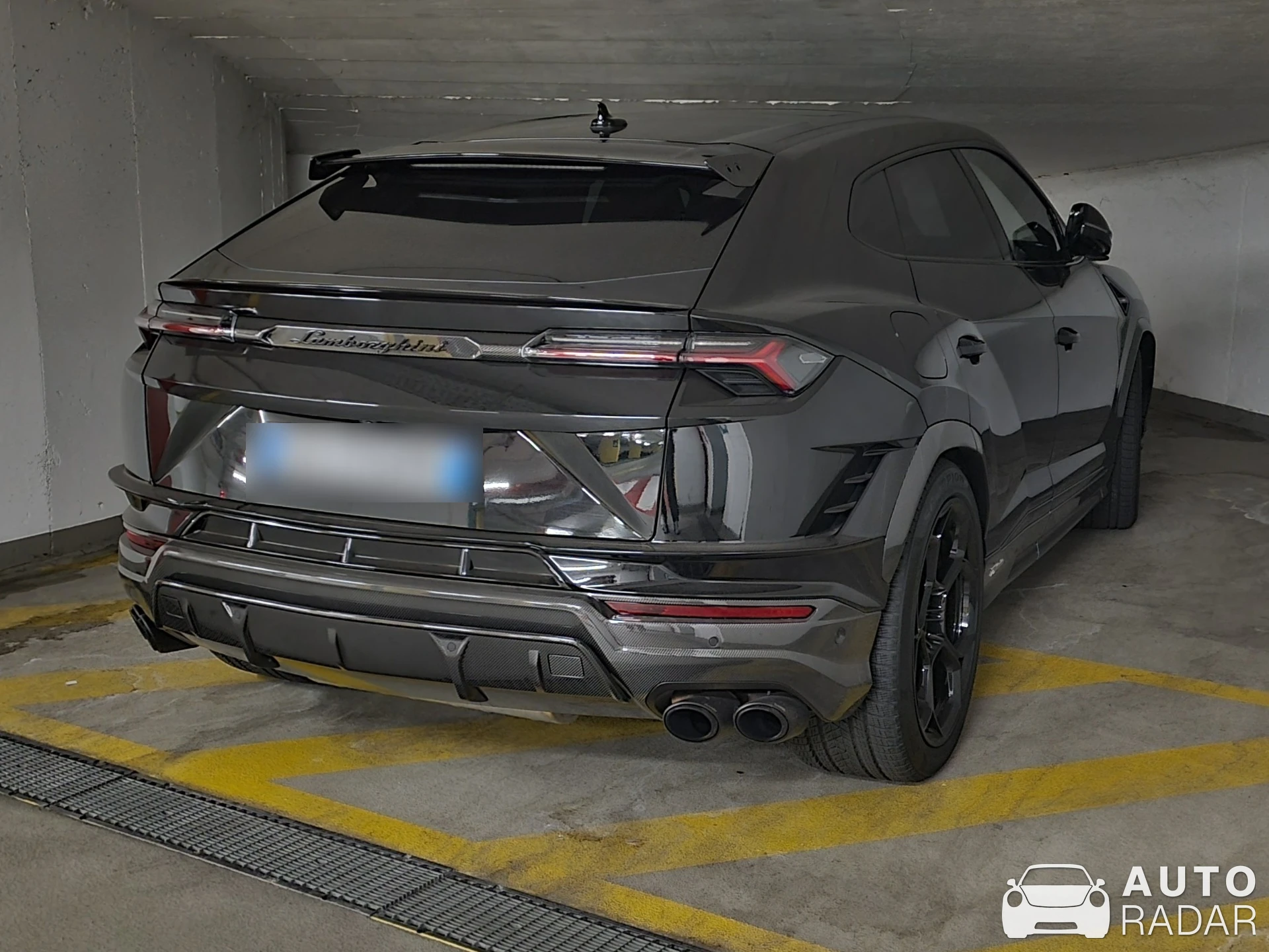 Lamborghini Urus Performante spotted in Milano, Italia