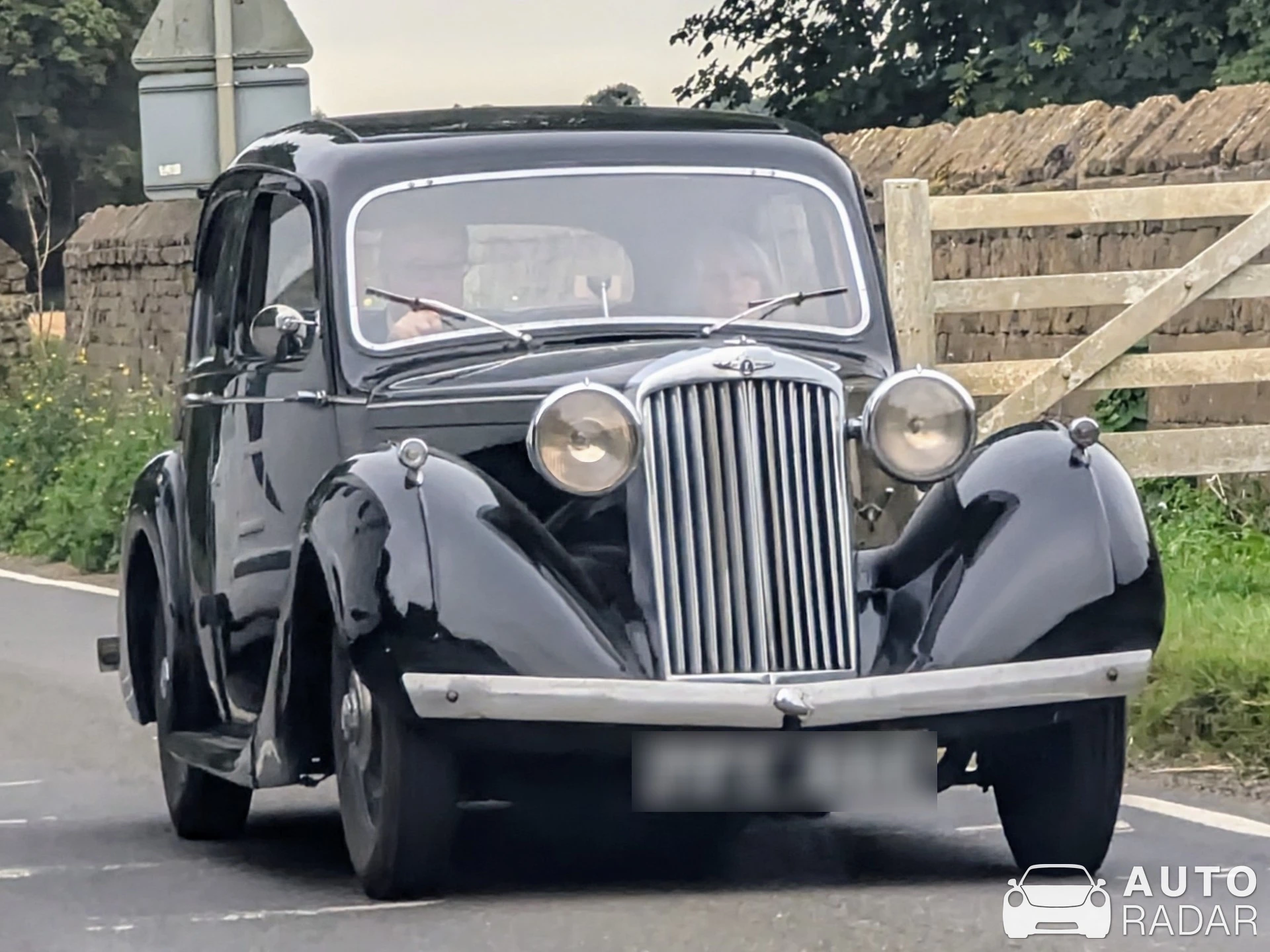 Sunbeam Talbot Ten spotted in Wroxton