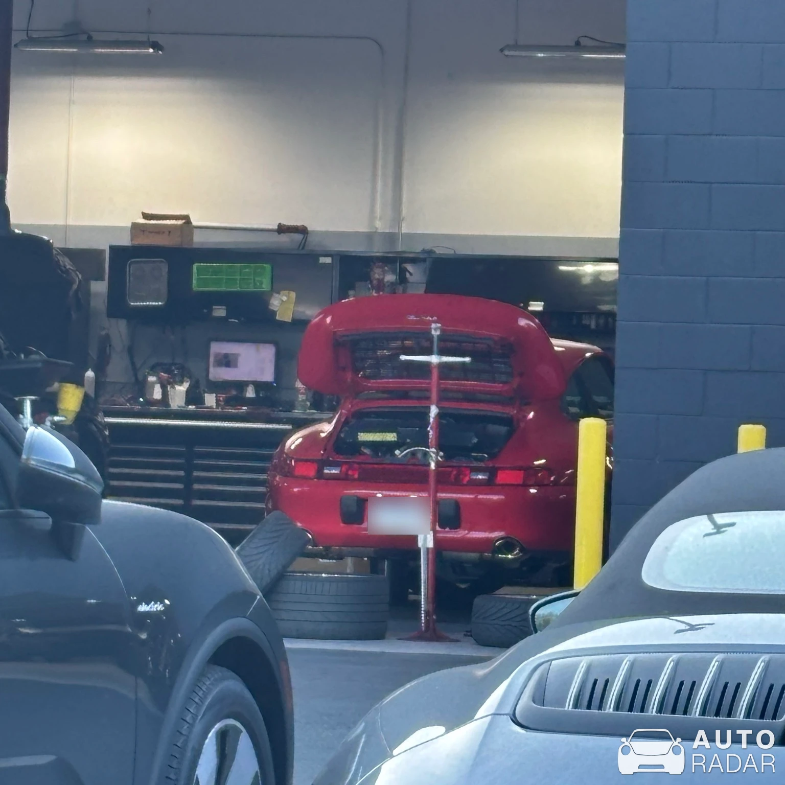 Porsche 993 Turbo spotted in Hawthorne, United States