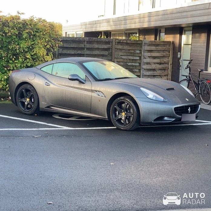 Ferrari California spotted in Oostende, België
