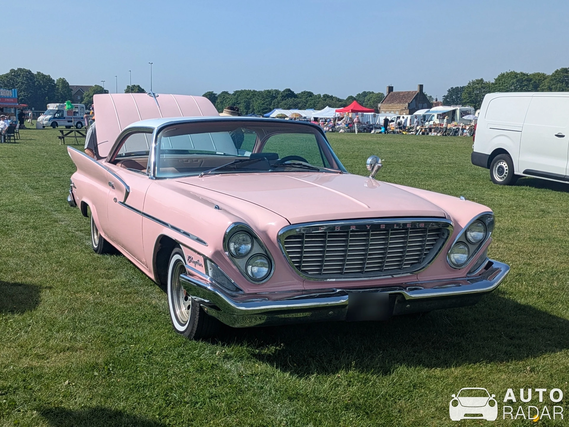 Chrysler Windsor spotted in Enfield