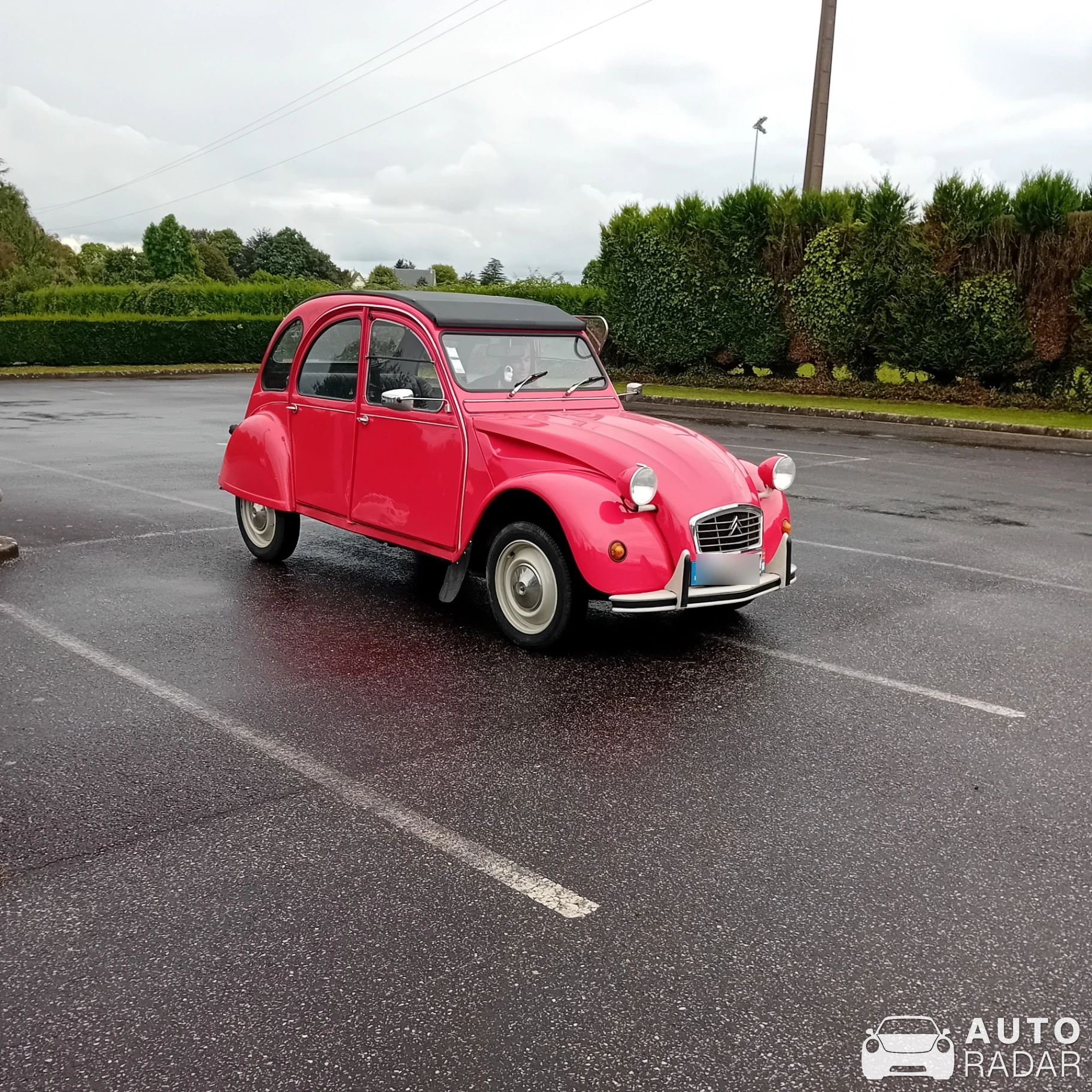 Citroën 2CV spotted in Condé-sur-Vire, France