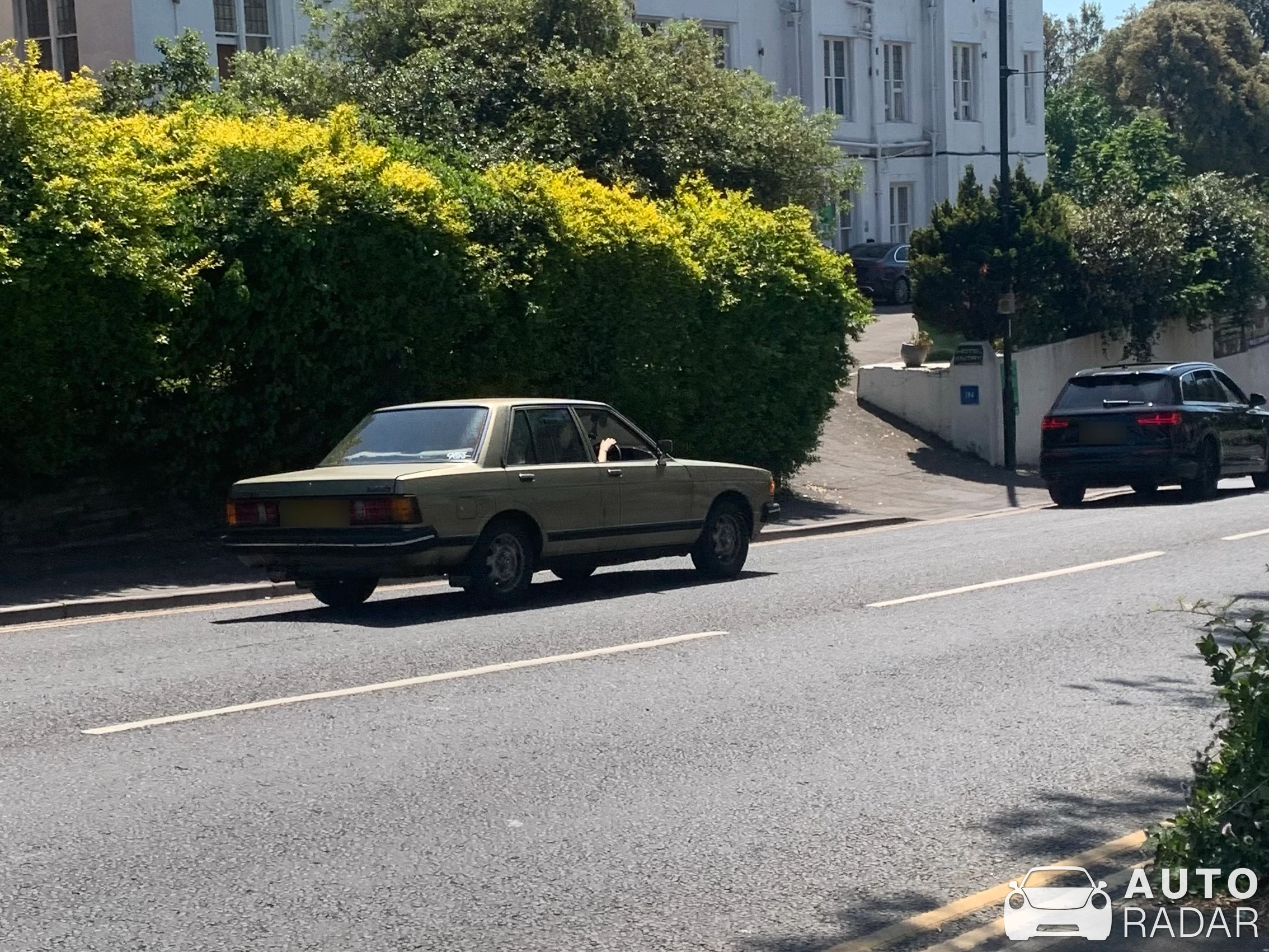 Volvo P1800 S spotted
