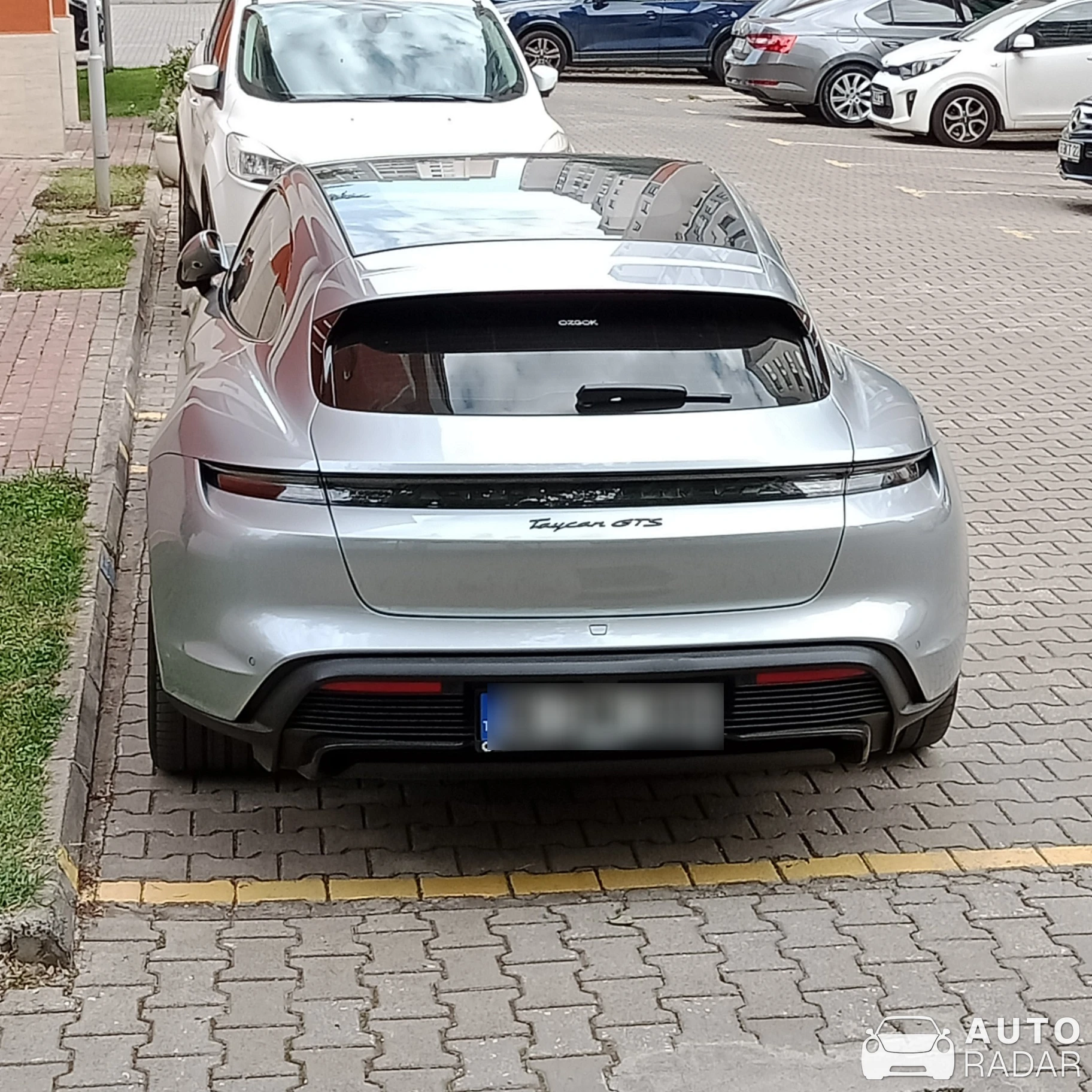 Porsche Taycan GTS spotted in Ni̇lüfer, Türkiye