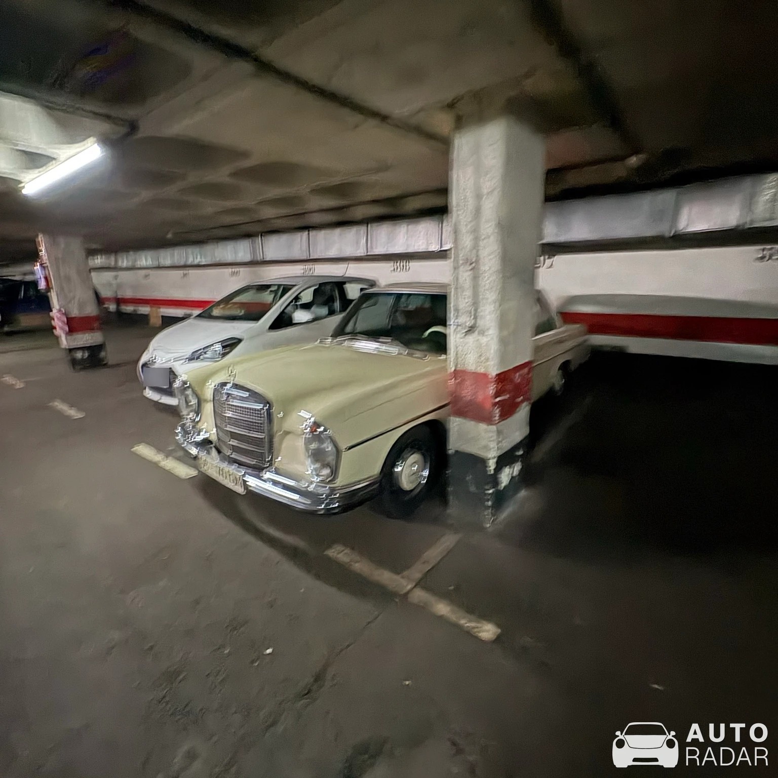 Mercedes-Benz W111 spotted in Madrid, España