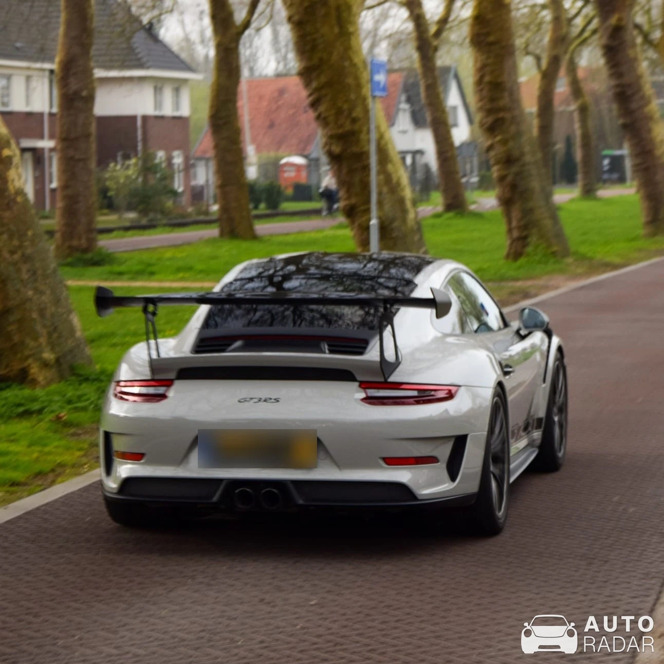 Porsche 911 GT RS spotted in Den Haag