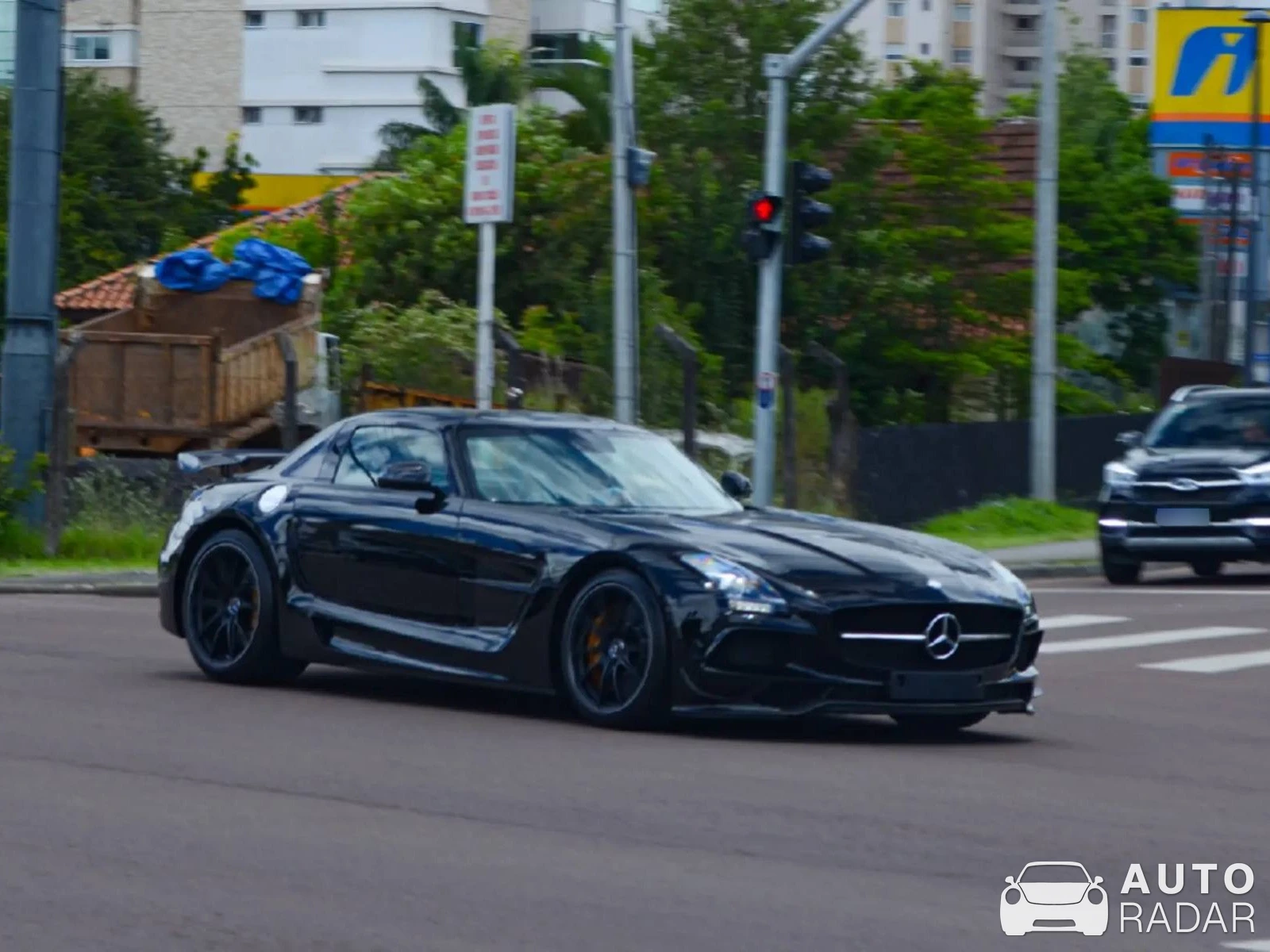 Mercedes-Benz SLS AMG spotted in Curitiba, Brazil