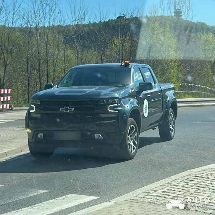 Chevrolet Silverado Z71 spotted in Wałbrzych