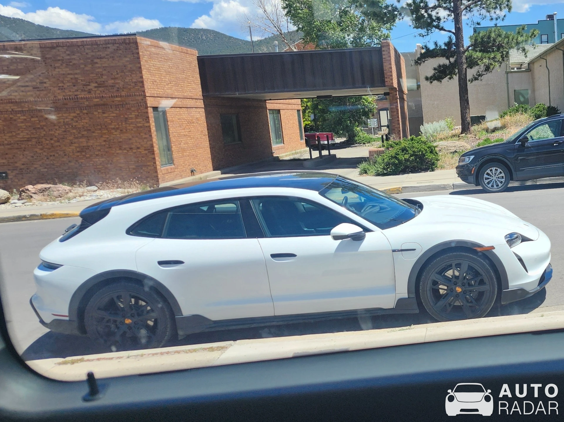 Porsche Taycan 4S Cross Turismo spotted in Dublin