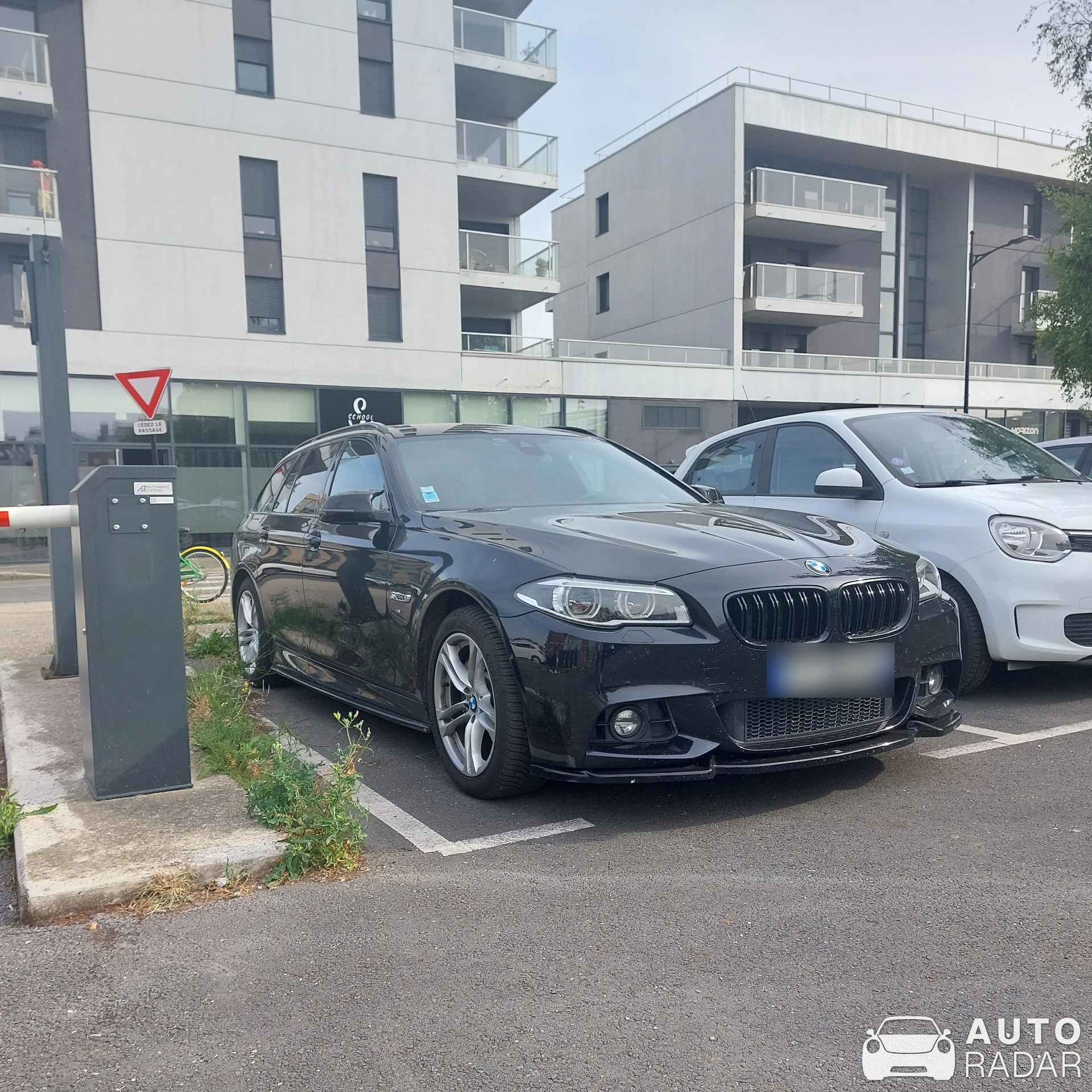 BMW 5 Series F11 Touring spotted in Deauville