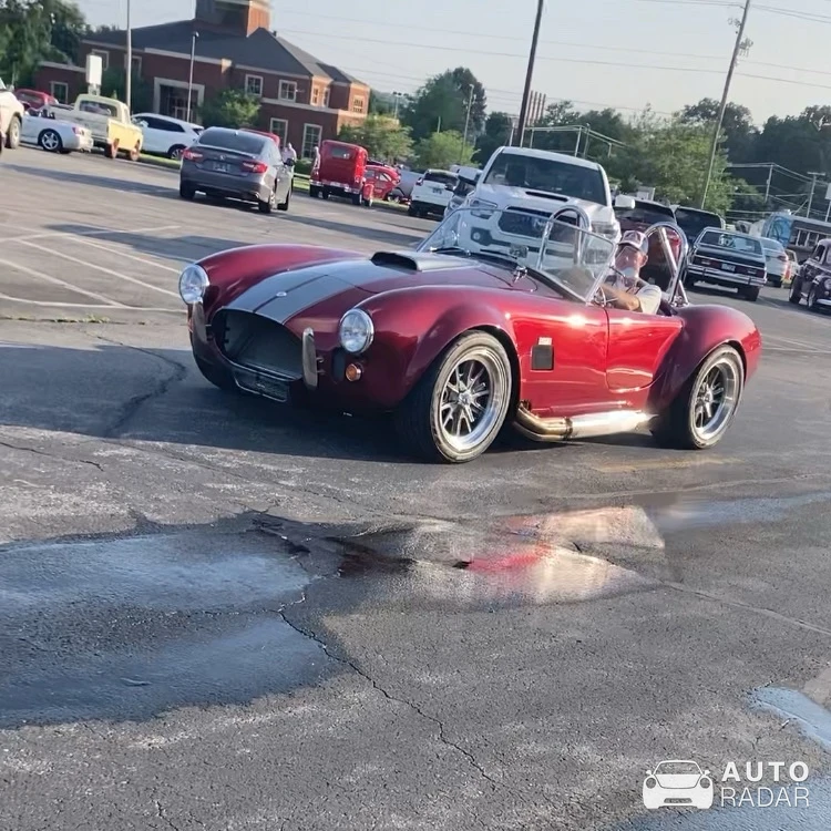 Shelby Cobra 427 Replica spotted in Roanoke