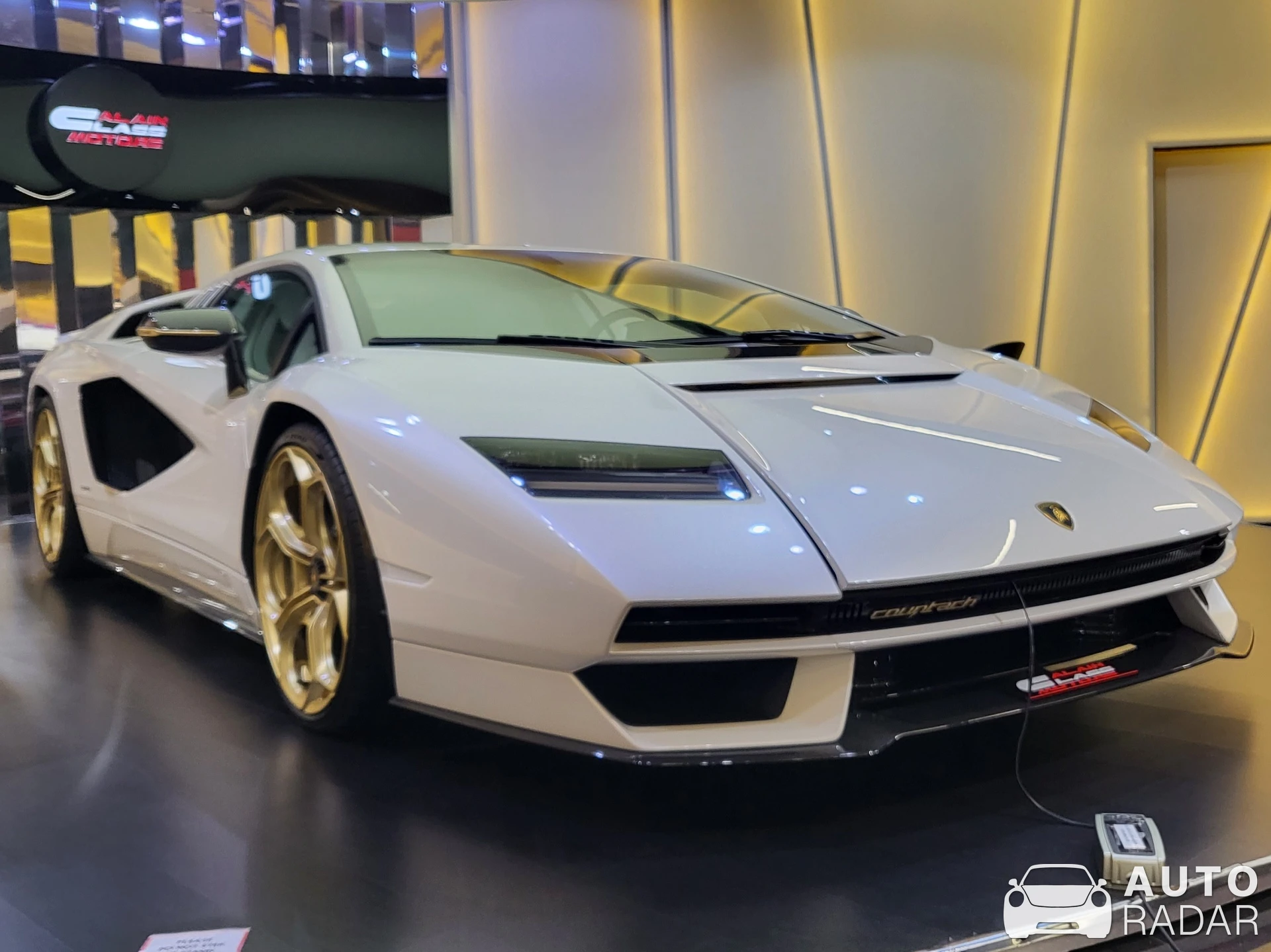Lamborghini Countach LPI 800-4 spotted in Dubai, United Arab Emirates
