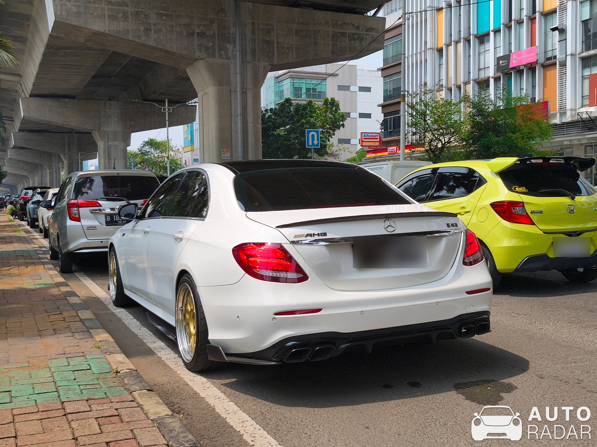 Mercedes-AMG E 43 spotted in Jakarta