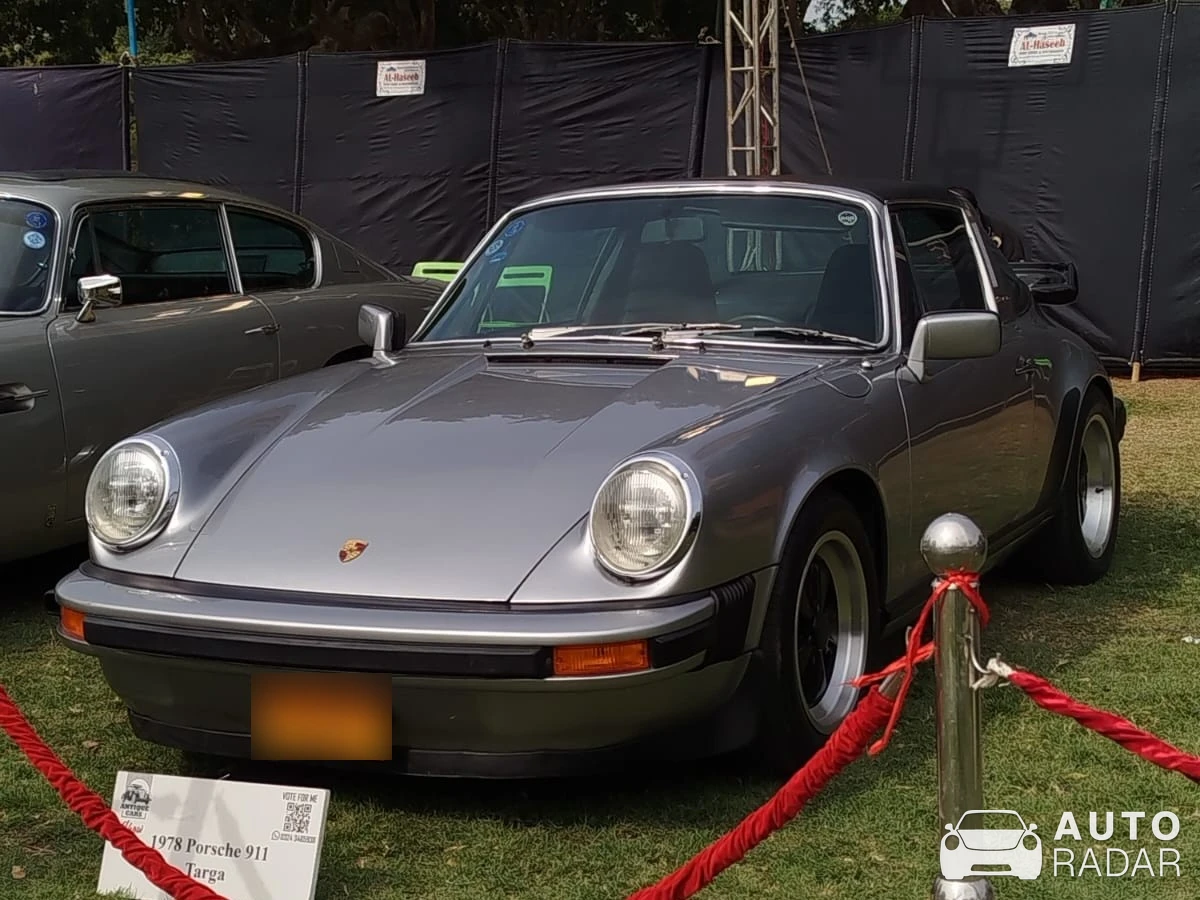 Porsche 911 Targa spotted in Karachi, Pakistan