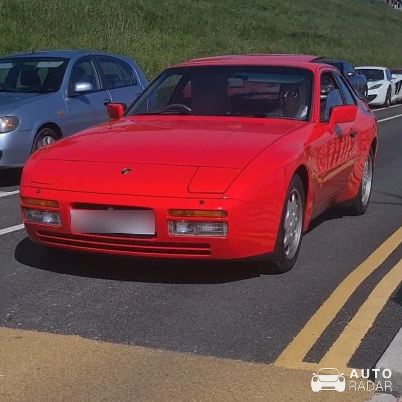 Porsche 944 spotted in Rhos on Sea, United Kingdom