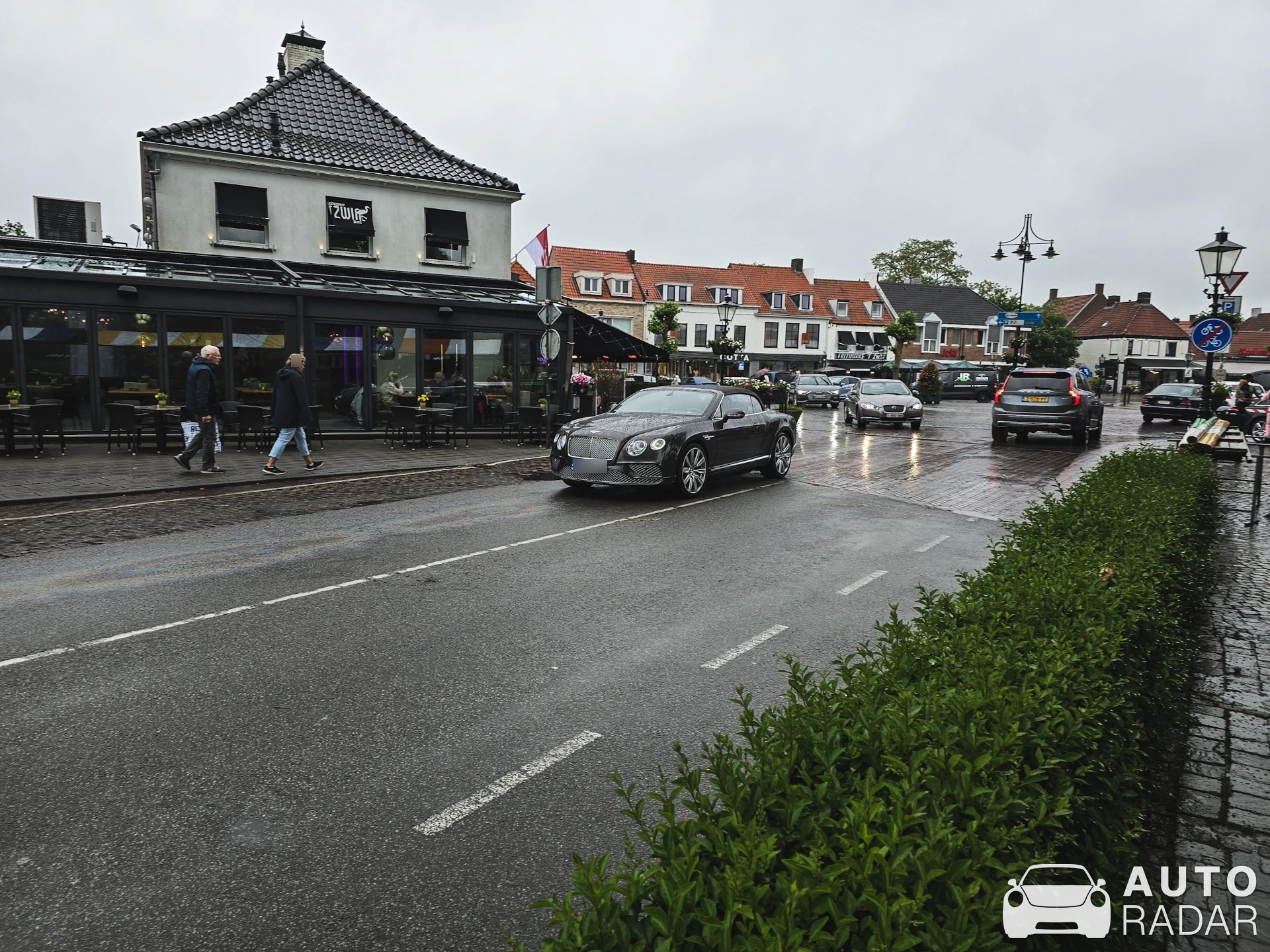 Bentley Continental GTC V8 2016 spotted in Sluis