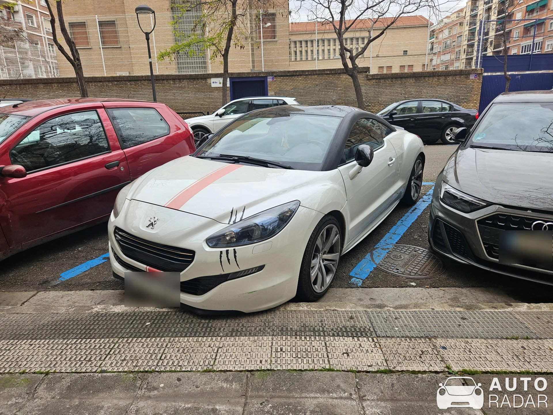 Peugeot RCZ spotted in Zaragoza, España