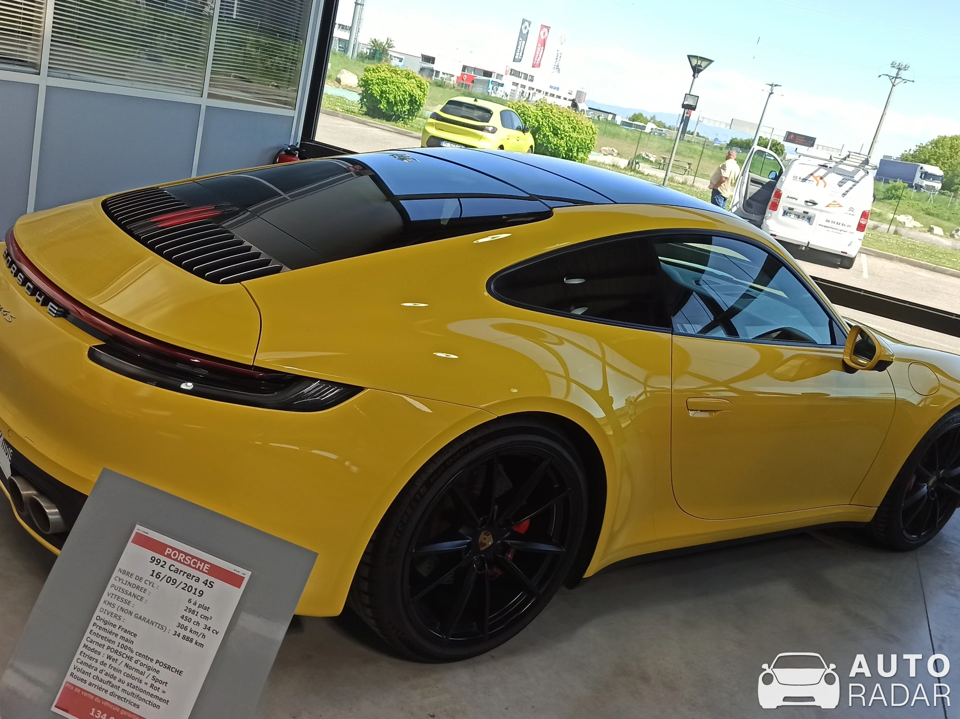 Porsche 992 Carrera 4S MkI spotted in La Boisse