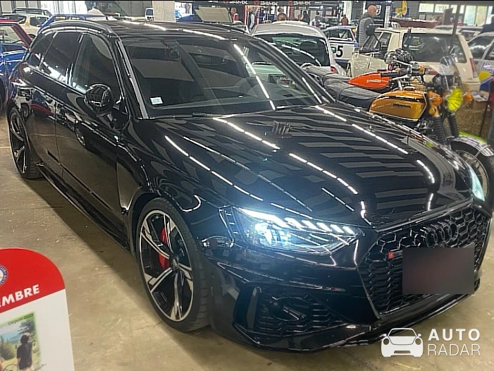 Audi RS4 Avant B9 spotted in Montpellier