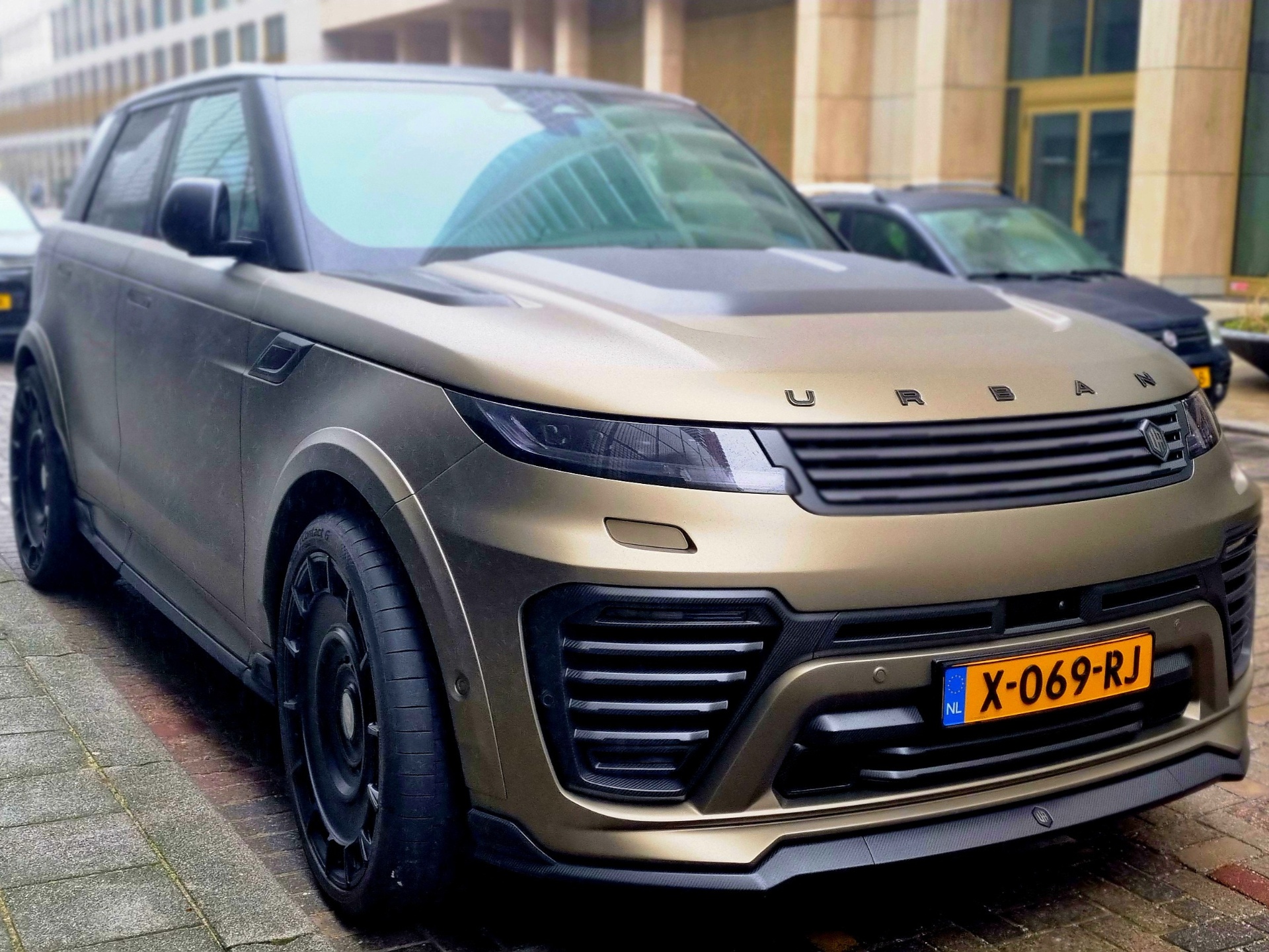 Land Rover Urban Range Rover Sport SVR