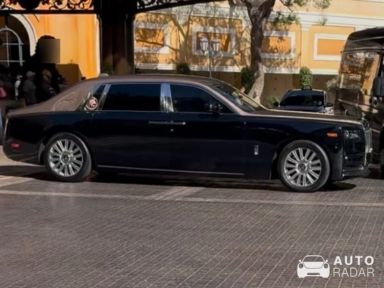 Rolls-Royce Phantom VII Series II Home of Rolls-Royce Collection spotted in Las Vegas