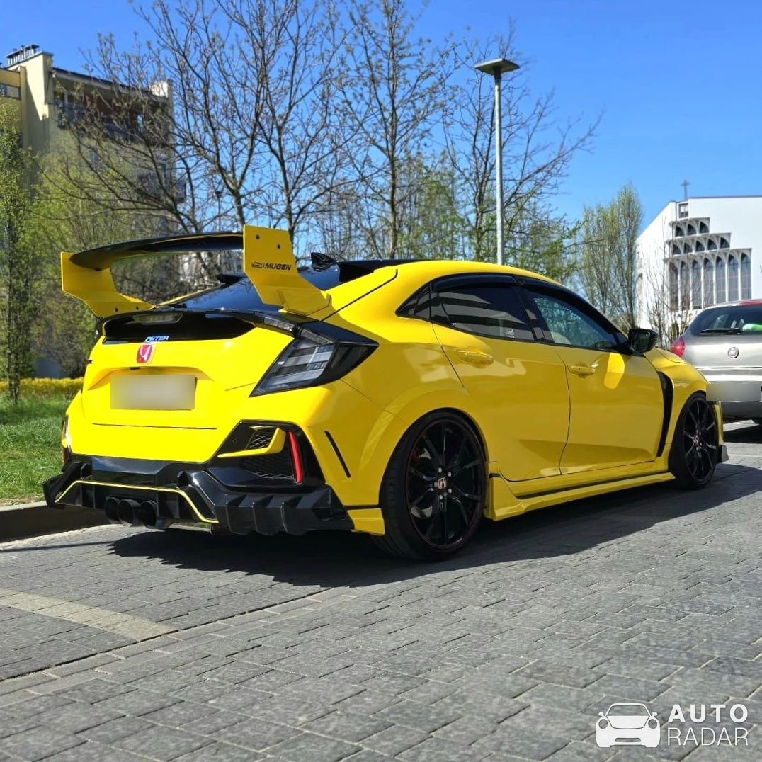 Honda Civic Type R Limited Edition spotted in Kraków