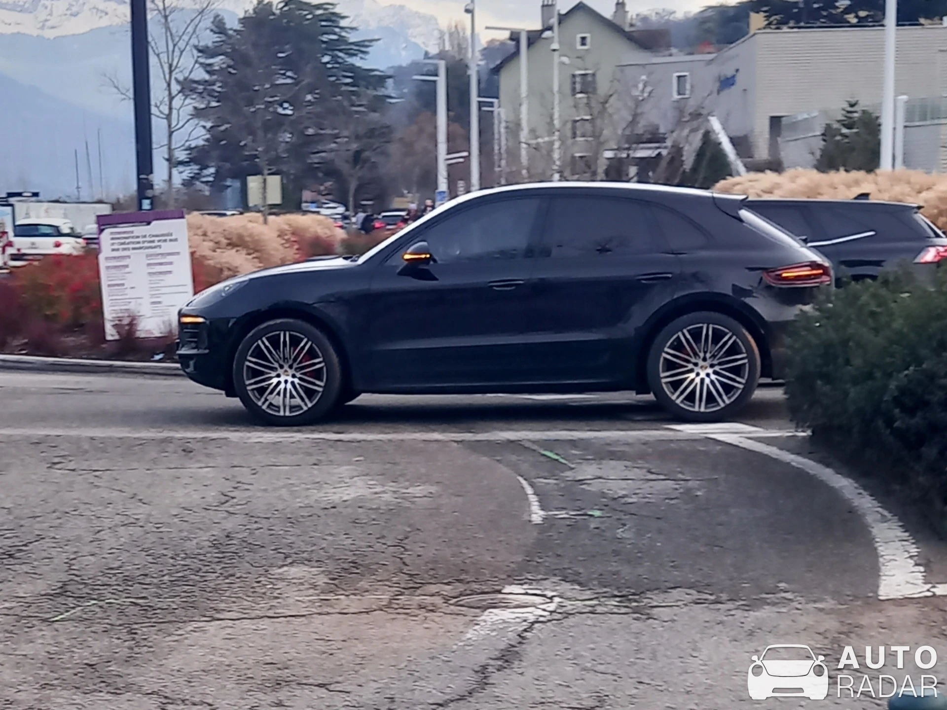 Porsche Macan GTS spotted in Annecy, France